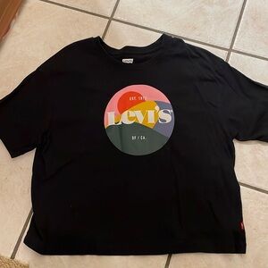 💛 Levi’s t shirt (Juniors Size)